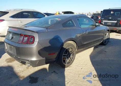 2014 Ford Mustang V6 Premium from USA, damaged, VIN 1ZVBP8AM5E5217099